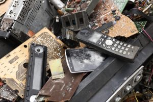 Lixo eletrônico – quais os riscos à saúde e ao meio ambiente e como evitá-los
