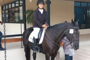 Amazona ararense Camila Fernanda Bueno fica em 3º lugar em prova Paraequestre internacional